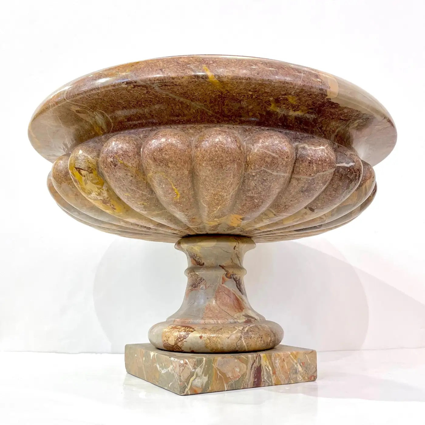 1960 Neoclassical Italian Carved Pink Red Marble Big Tazza Bowl with White Veins