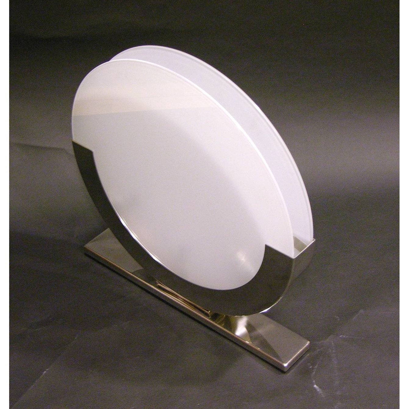 1990 Minimalist Italian Design White and Chrome Round Table Lamp