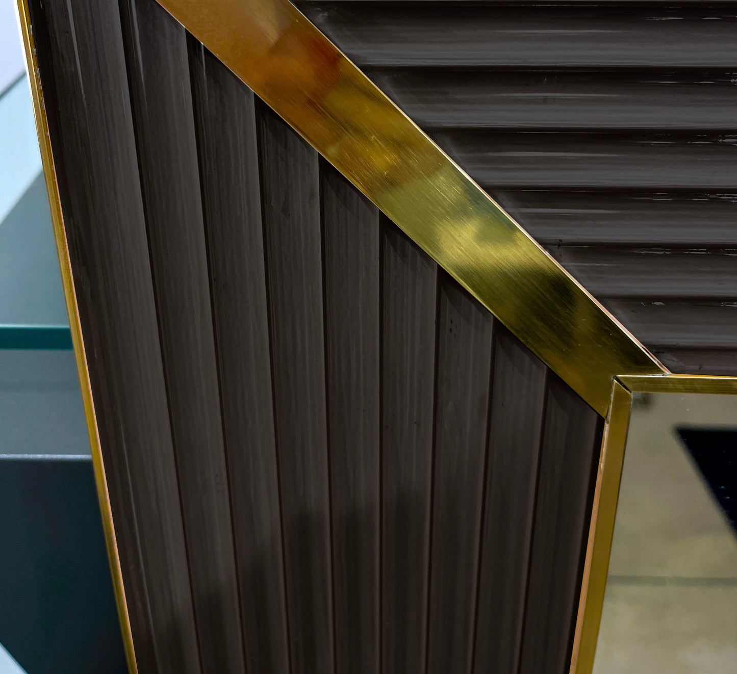 Bespoke Italian Art Deco Design Iridescent Black Fluted Murano Glass Brass Mirror
