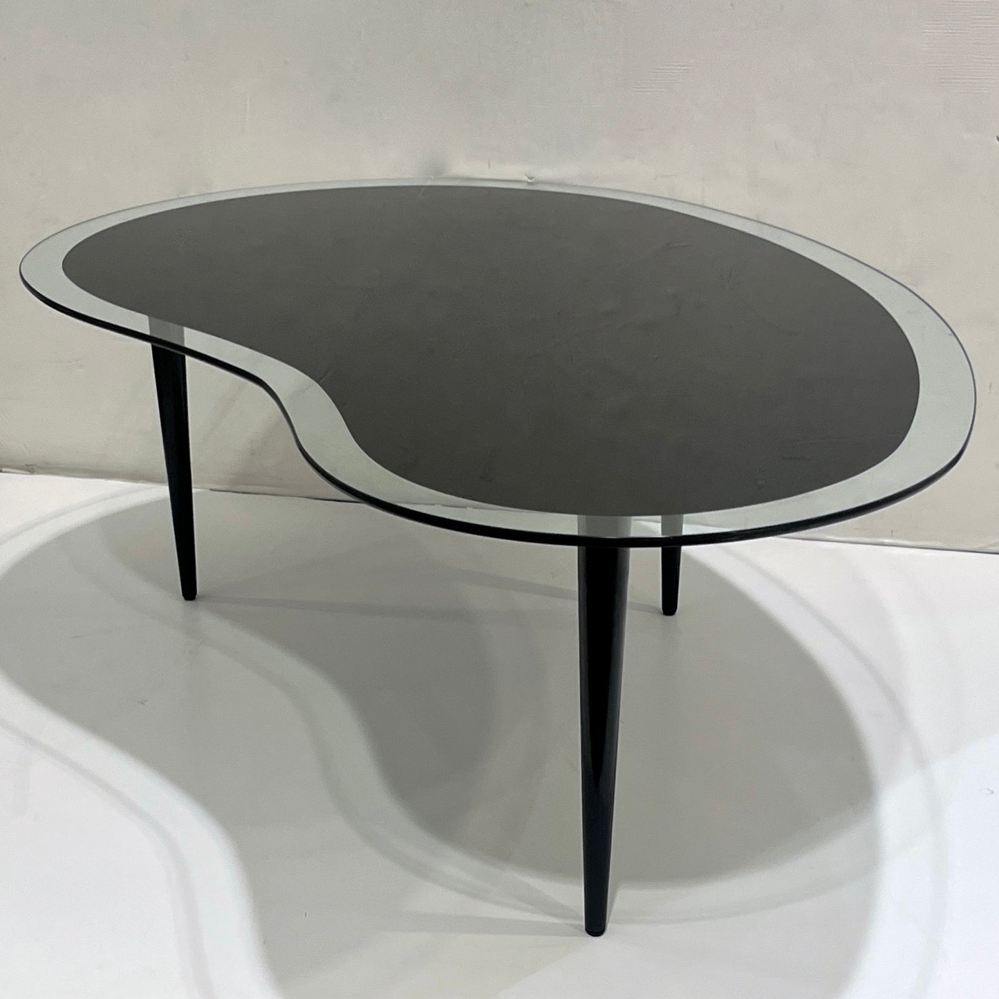 1960s Italian Mid-Century Modern Design Bean Shape Black Crystal Coffee Table