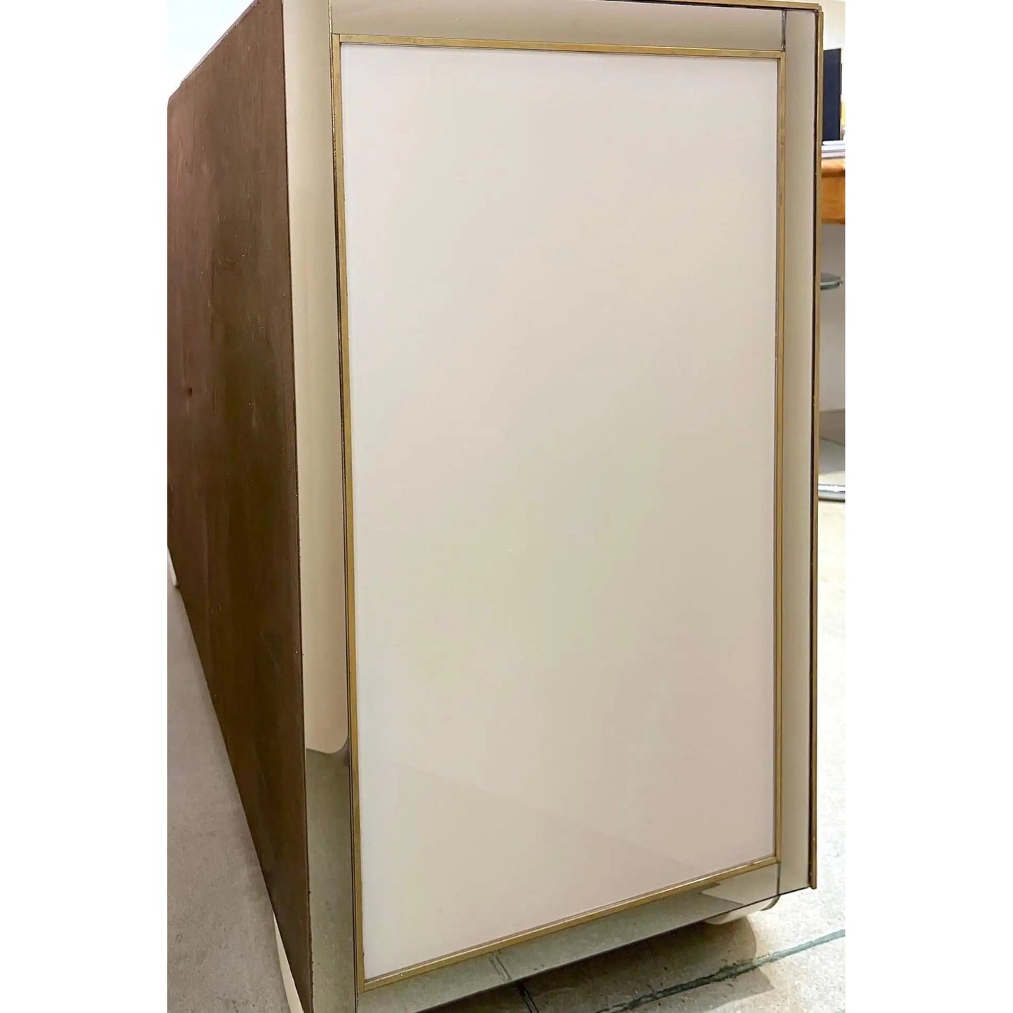 Italian Bespoke Modern Ivory Cabinets with Grey Gold White New York City Outline
