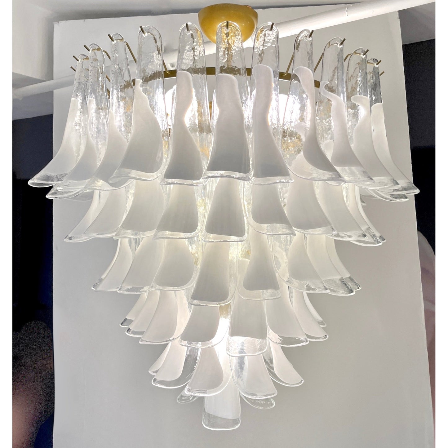 Italian Modern White and Crystal Clear Saddle Leaf Murano Glass Gold Chandelier