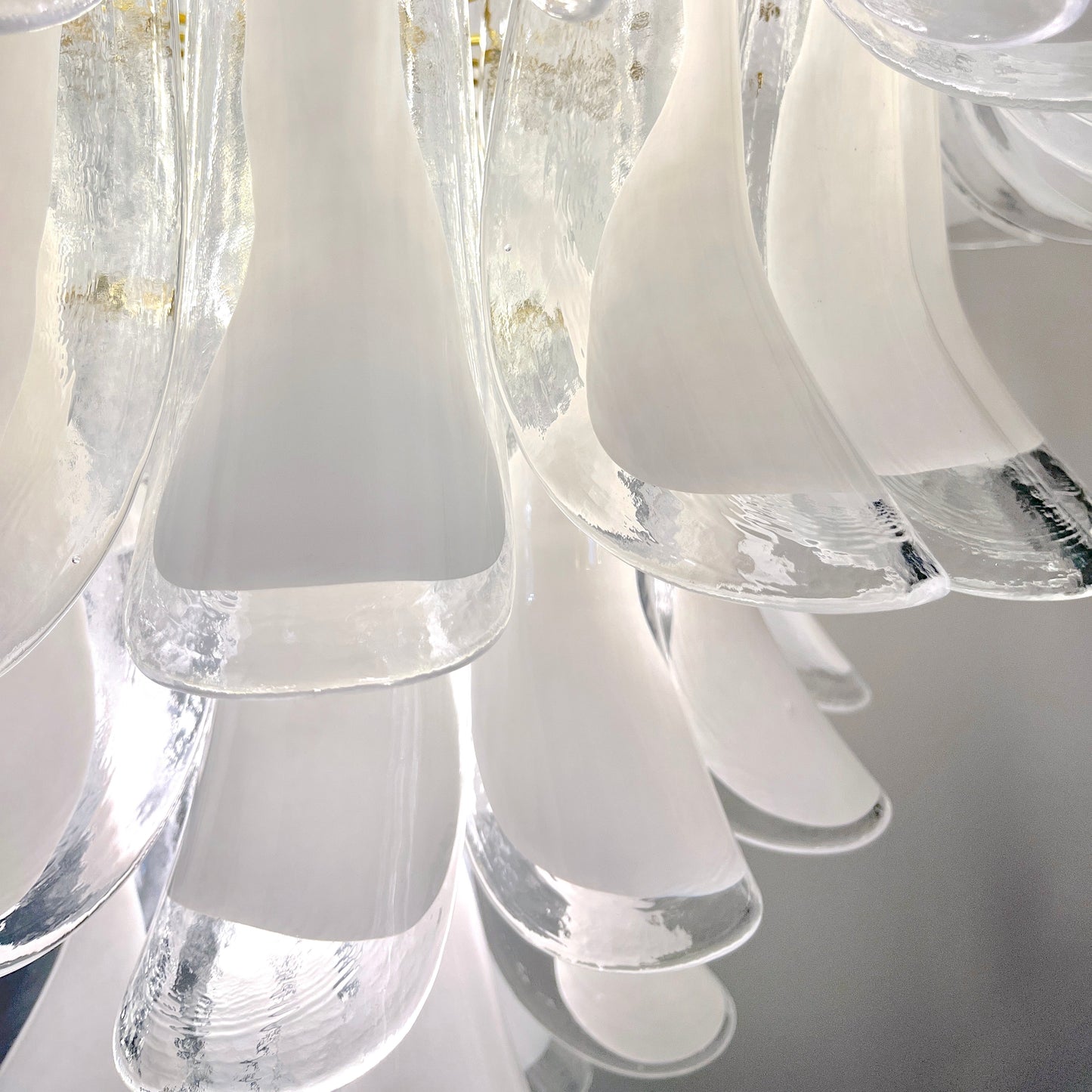 Italian Modern White and Crystal Clear Saddle Leaf Murano Glass Gold Chandelier