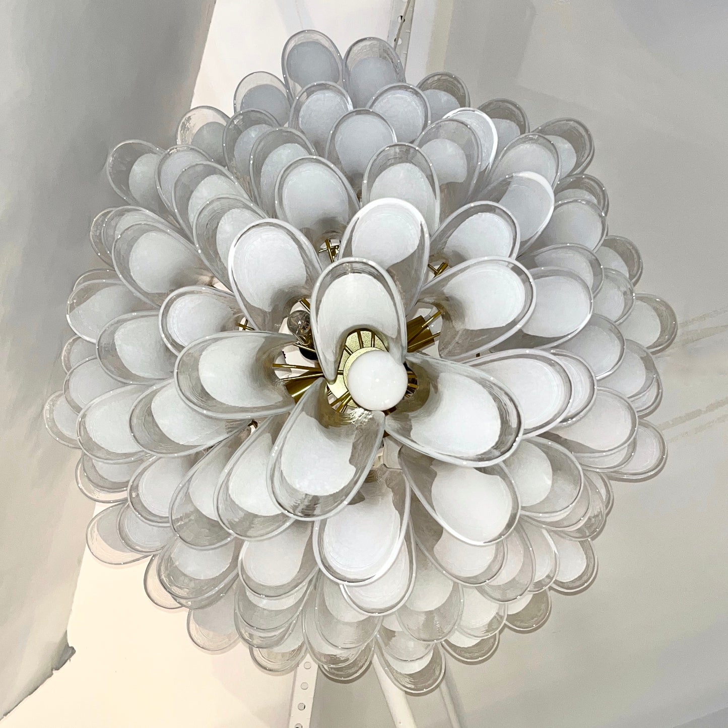 Italian Modern White and Crystal Clear Saddle Leaf Murano Glass Gold Chandelier