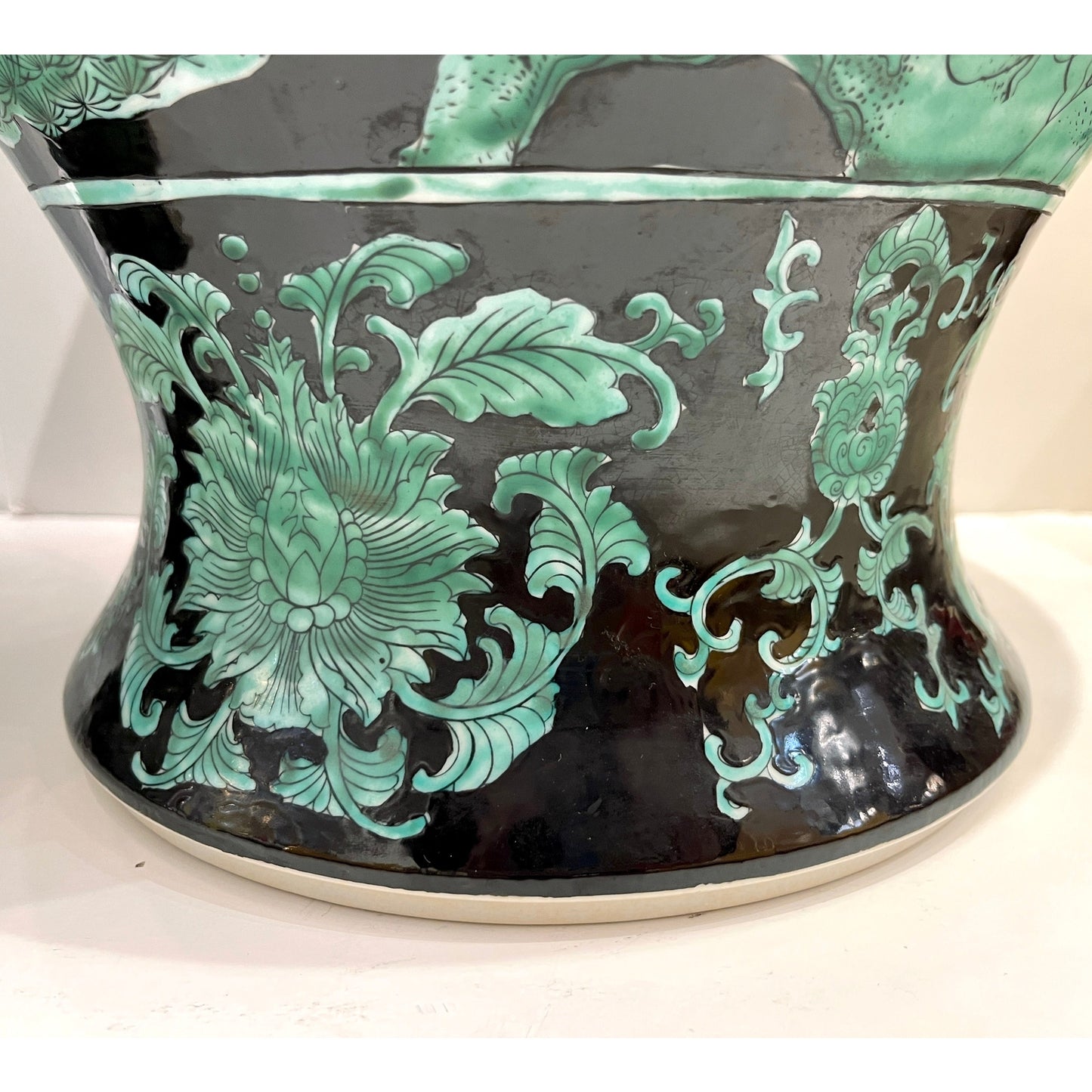 Mid-20th Century Chinese Export Black Green Tall Baluster Ginger Jar with Cover