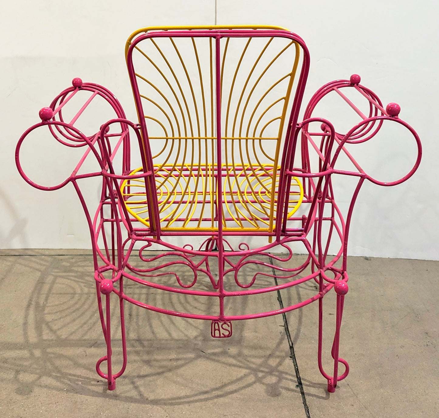 1990s Spazzapan Italian Pop Art Pair of Pink Yellow Metal Armchairs Sculptures