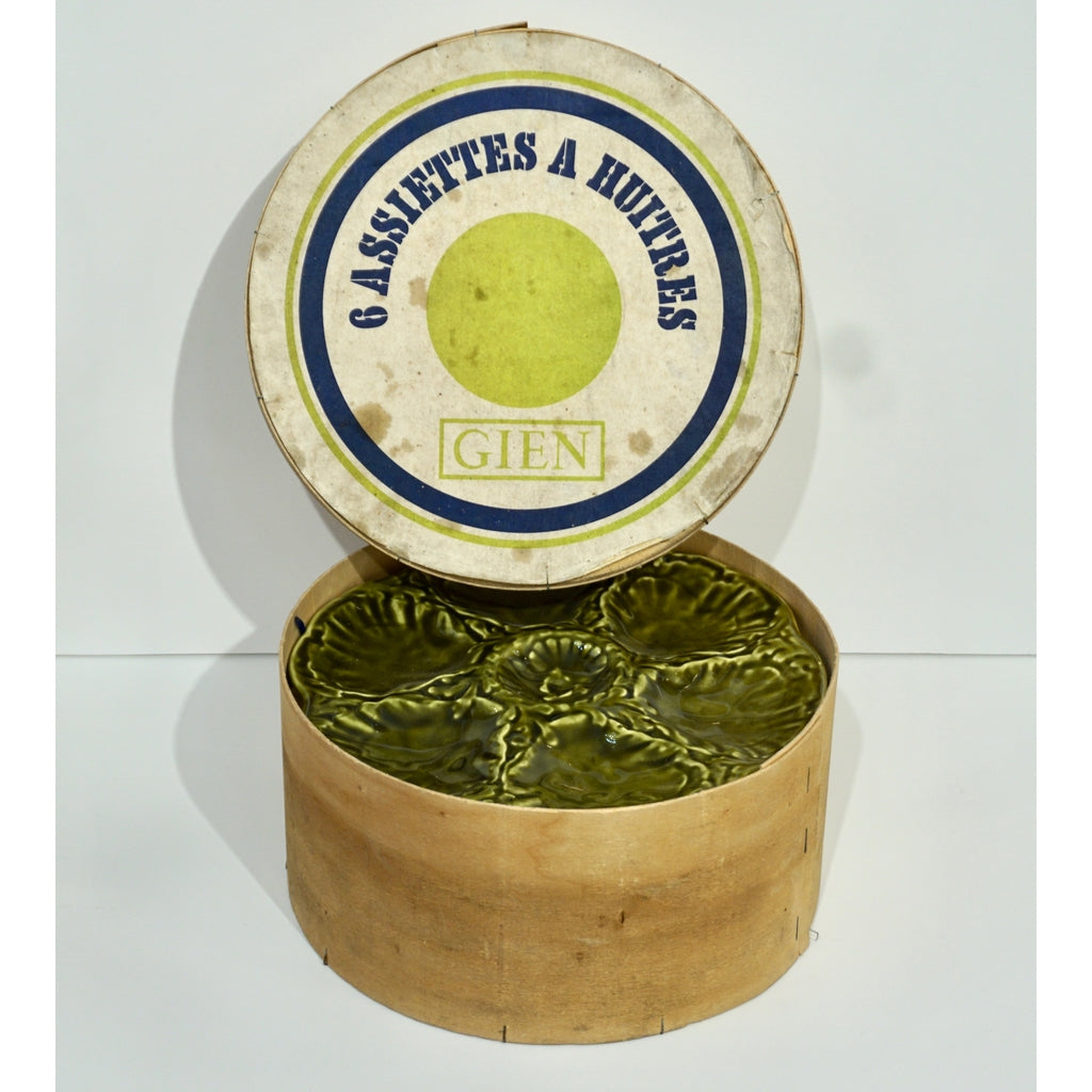 Gien 1950s French Set of 6 Green Majolica Oyster plates in Original Wood Box