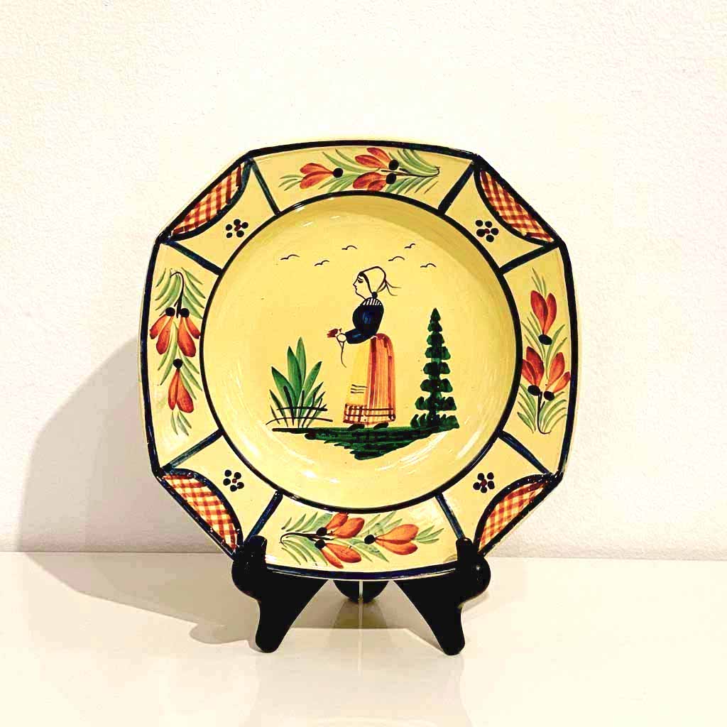 1930s French Henriot Quimper Faience Pair of Man Woman Octagonal Yellow Plates