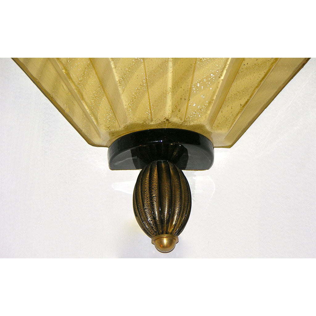 1950s Aureliano Toso Pair of Gold Fan-Shaped Murano Glass Sconces