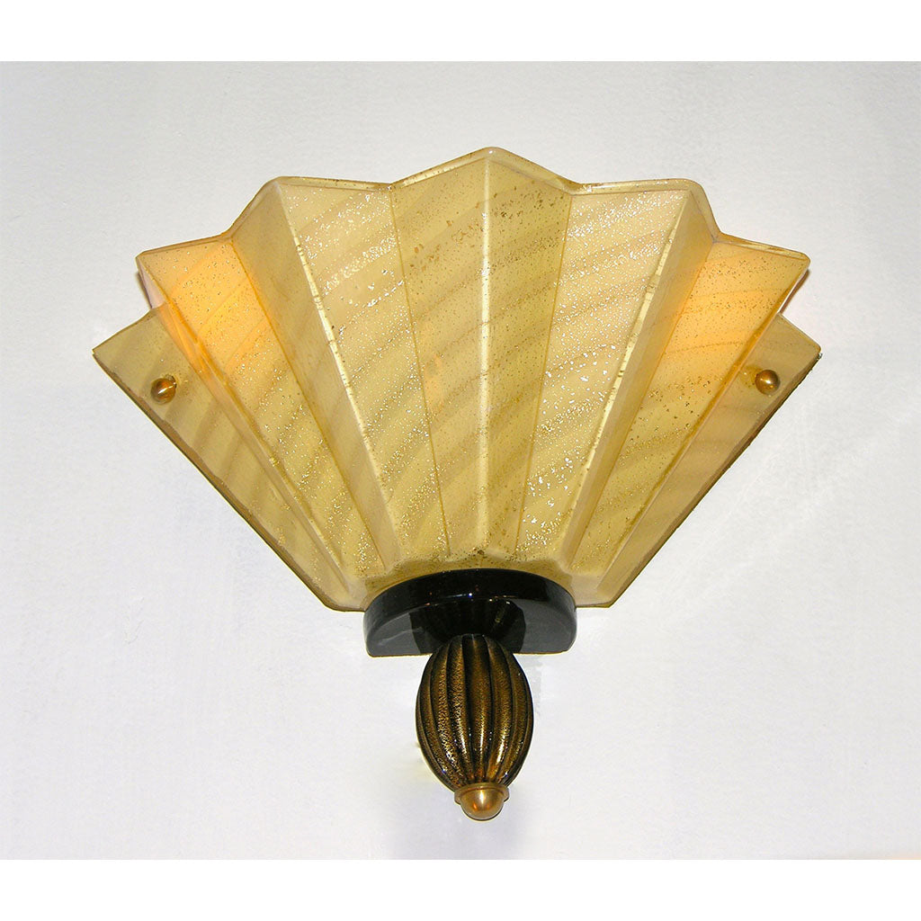 1950s Aureliano Toso Pair of Gold Fan-Shaped Murano Glass Sconces