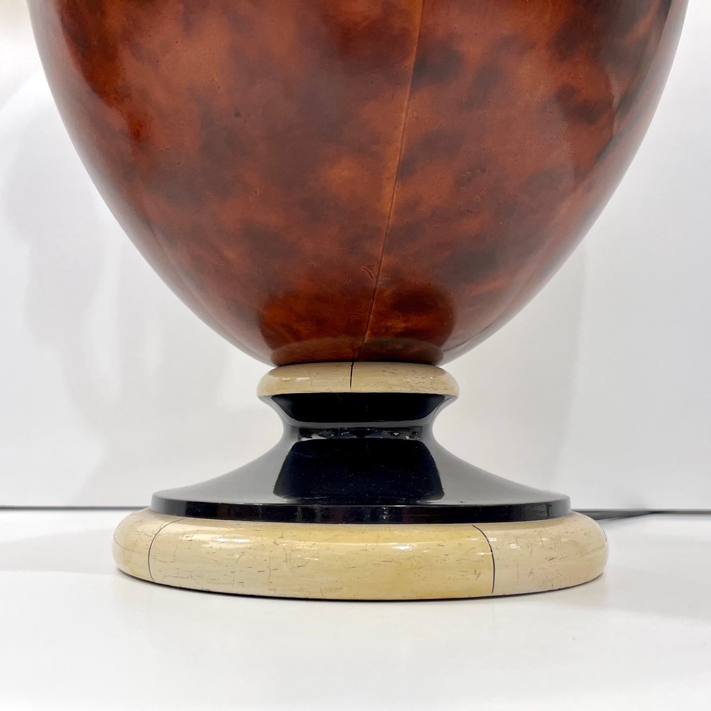 1960s Italian Vintage Pair of Veneered Walnut Black Cream Lacquer Table Lamps