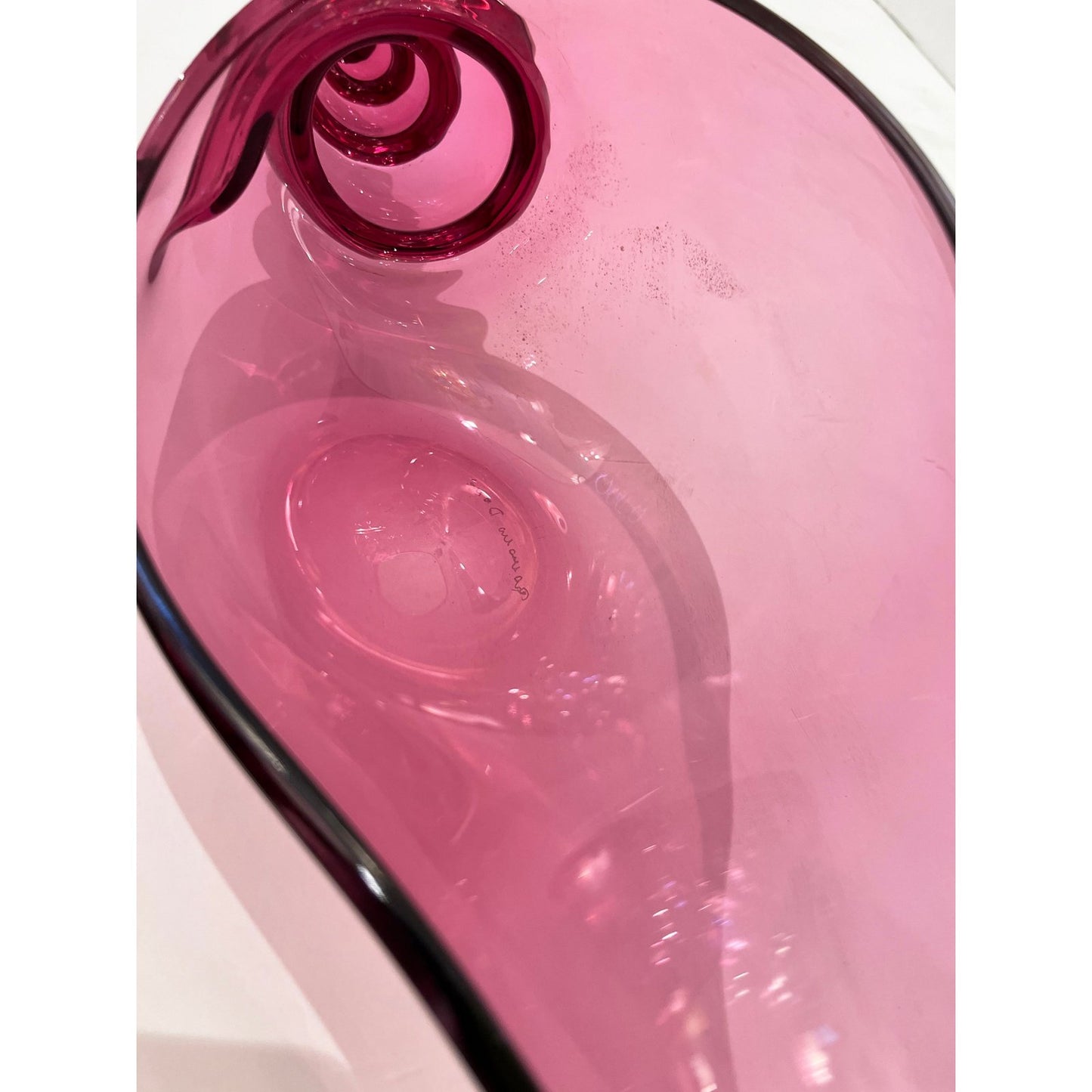 1980 Romano Donà Italian Modern Fuchsia Coral Murano Art Glass Spire Shell Bowl