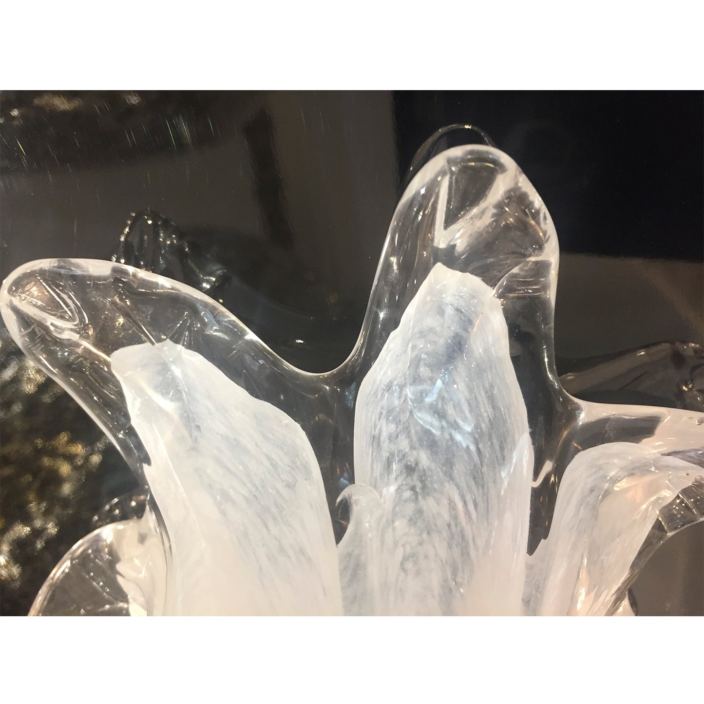 Contemporary Italian White Murano Glass and Brass Sputnik Bud Flower Chandelier