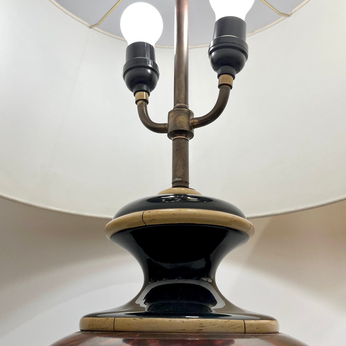 1960s Italian Vintage Pair of Veneered Walnut Black Cream Lacquer Table Lamps