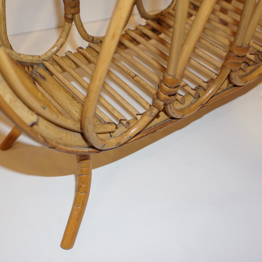 1960s Italian Vintage Mid-Century Modern Natural Rattan Wicker Magazine Holder