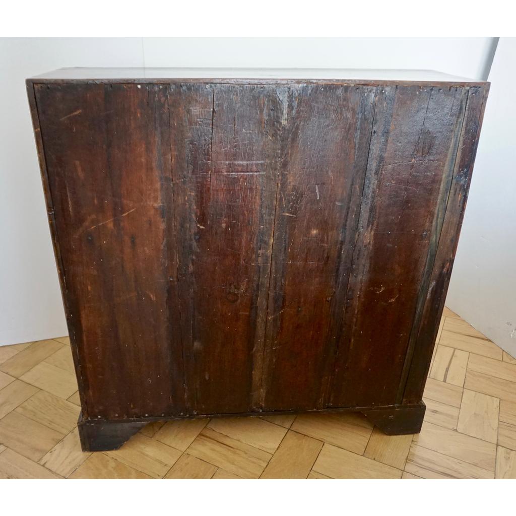 Early 18th Century English Walnut Veneered Stepped Interior Georgian Bureau Desk