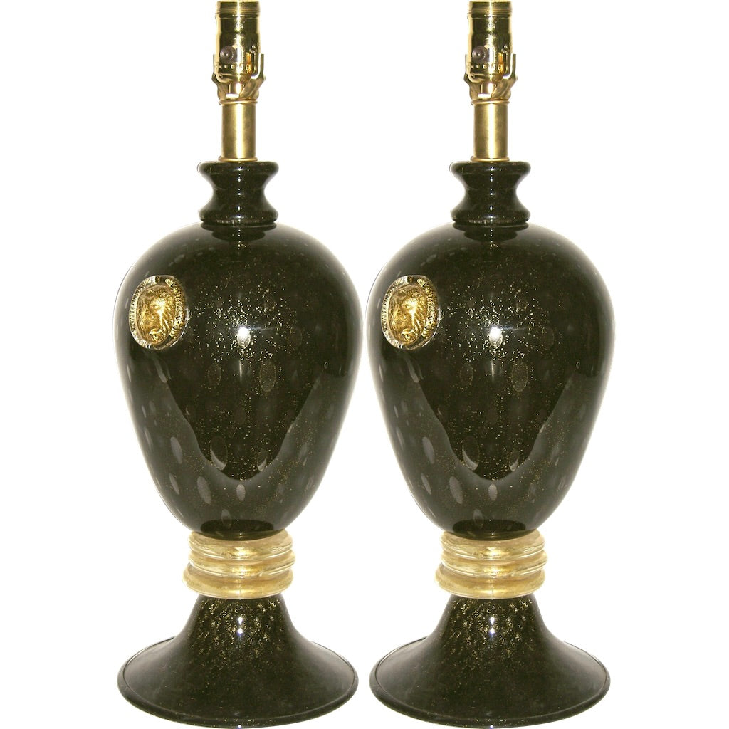Seguso 1960s Italian Pair of Vintage Black and Gold Murano Glass Urn Shape Lamps