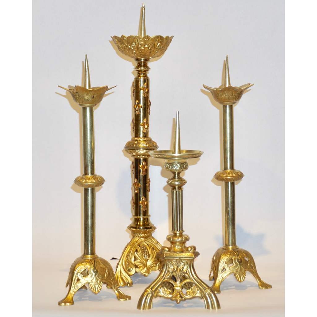 1880s French Baroque Revival Pair of Gilt Bronze Ormolu Candle Holders