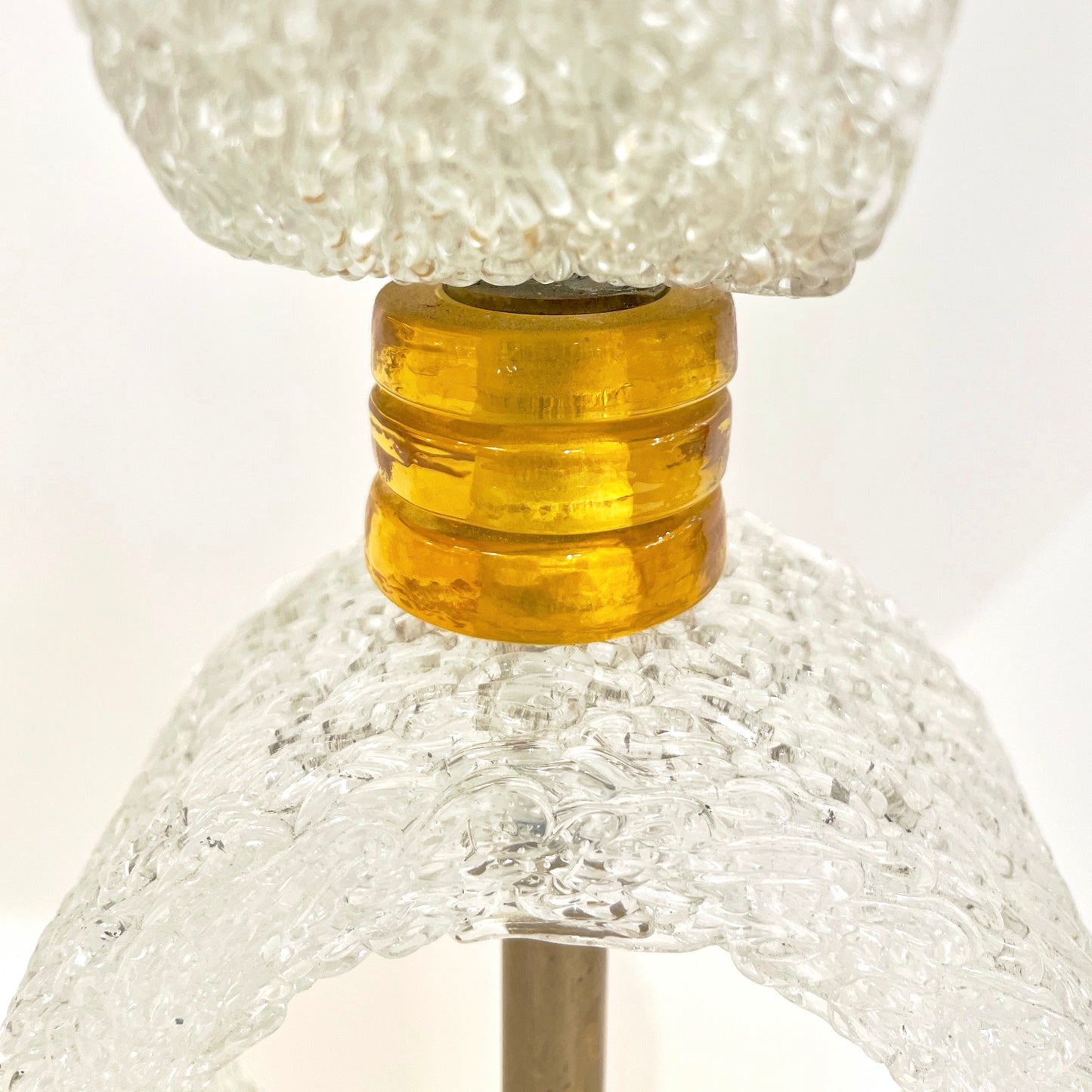 Italian 1970s Vintage Art Deco Pair of White Amber Gold Murano Glass Ring Lamps