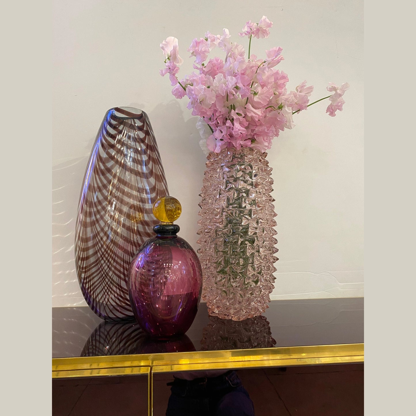 1980s Vivarini Italian Large Vintage Pink Rostrato Spike Murano Glass Ovoid Vase