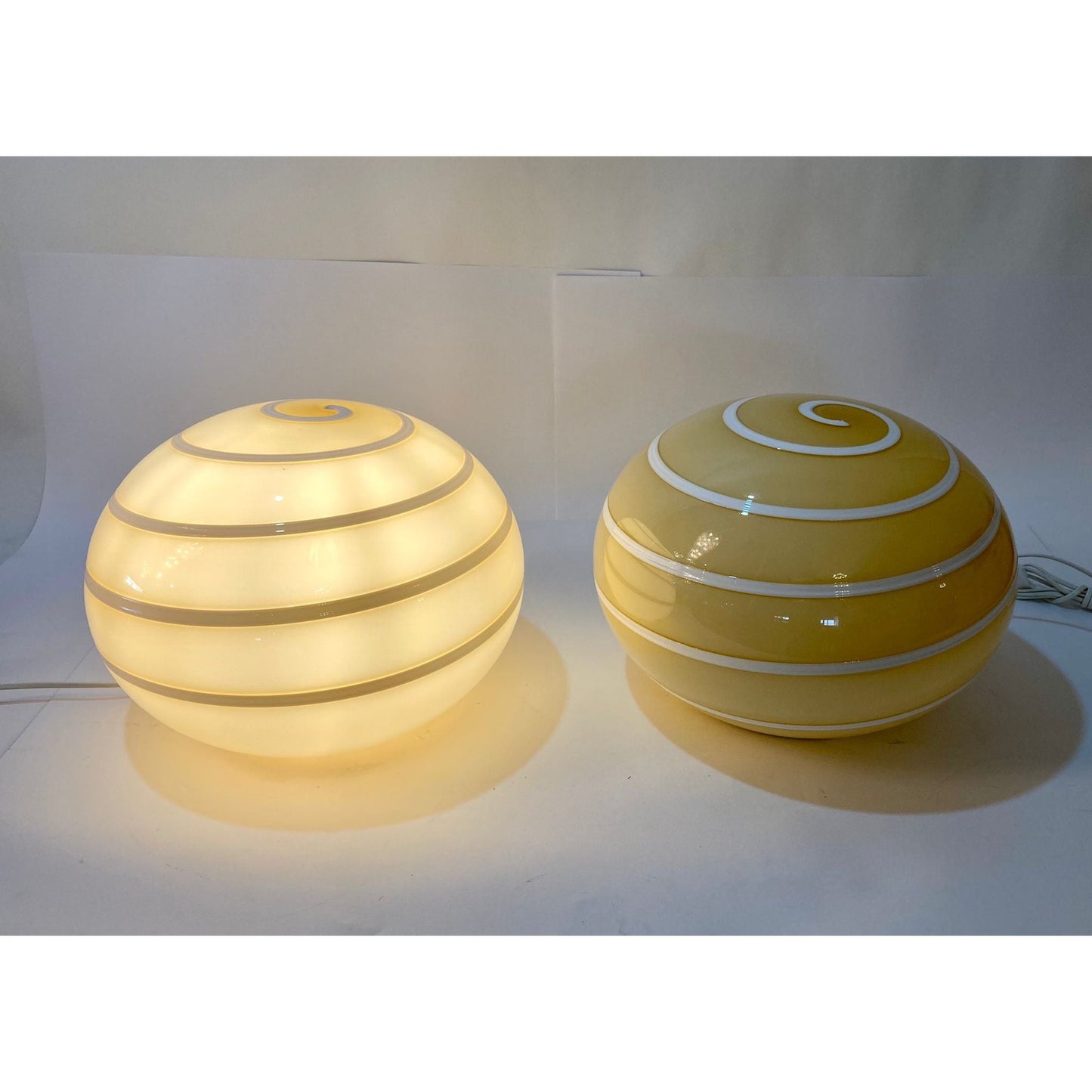 1990s Italian Mid-Century Modern Pair of White & Cream Globe Sphere Glass Lamps