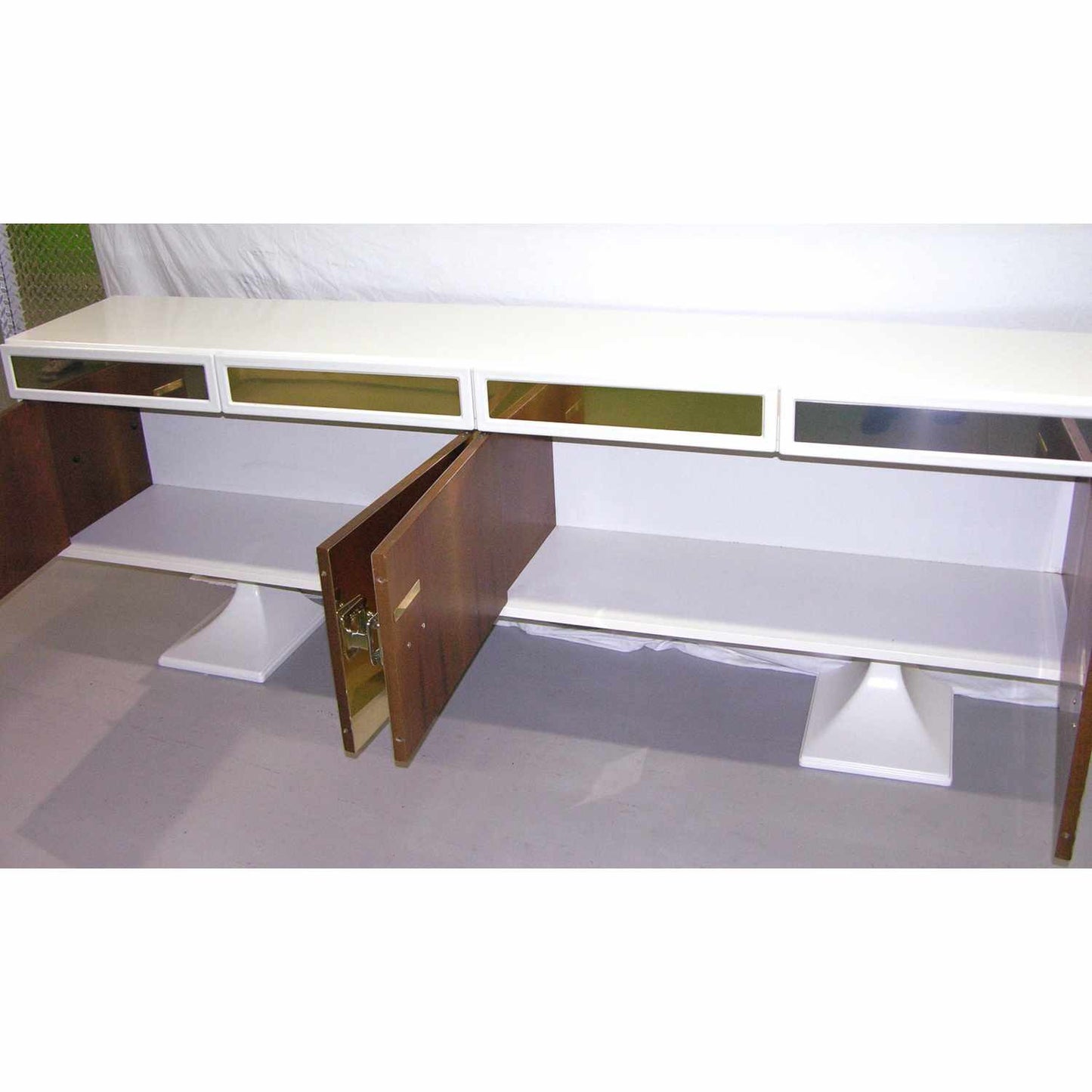 Sandro Petti 1970s Italian Modern Chrome and Brass White Lacquered Credenza - Cosulich Interiors & Antiques