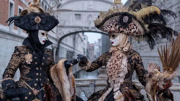 Venetian Carnival Look