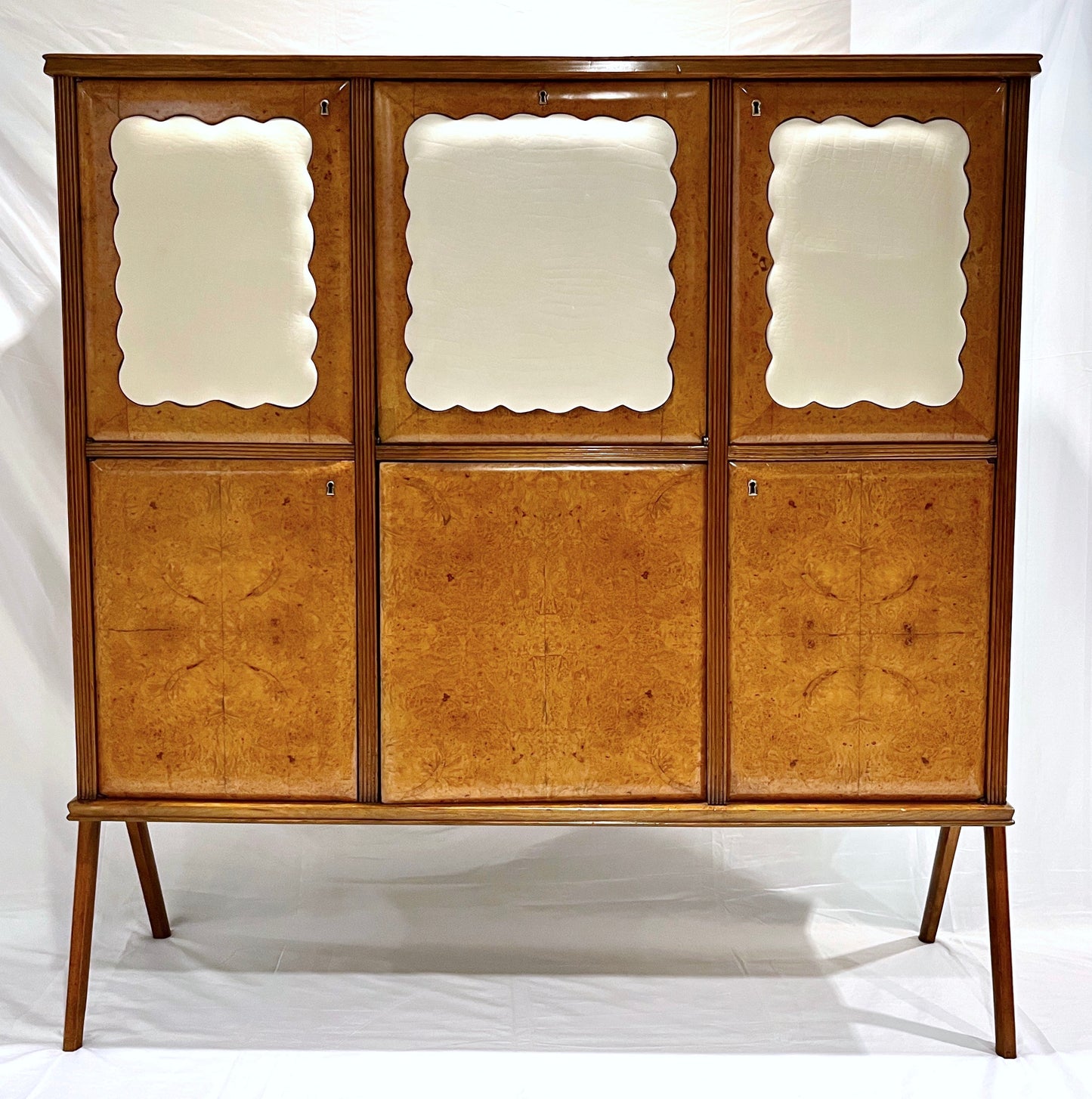 1950s Vintage Italian Maple Burl Wood Cabinet Bar with Cream Leather Panels