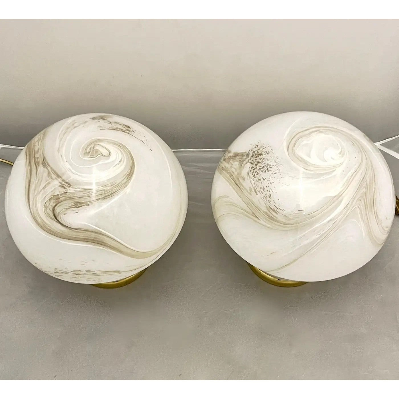 1970s Vintage Italian Pair of Alabaster Murano Glass and Brass Mushroom Lamps