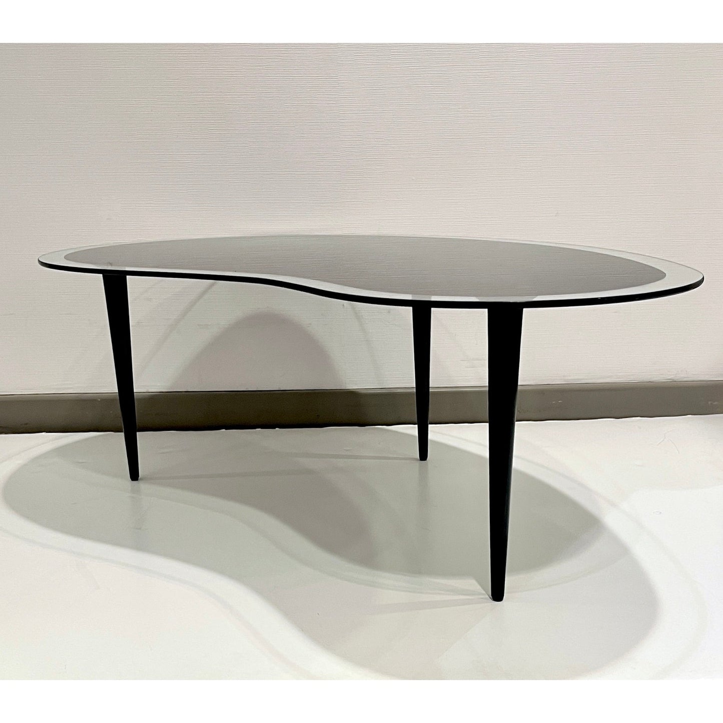 1960s Italian Mid-Century Modern Design Bean Shape Black Crystal Coffee Table