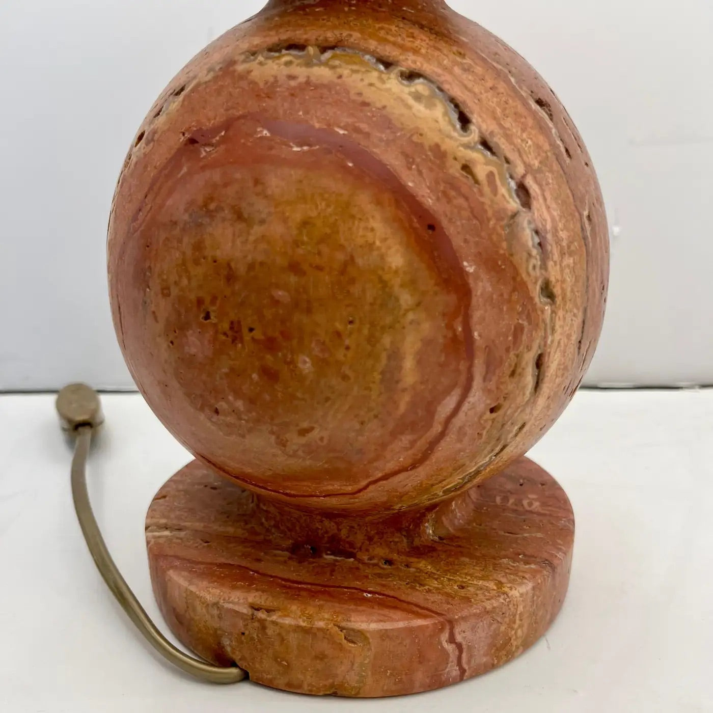 Italian Art Deco Style Pair of Red Travertine Sphere Table Lamps Peacock Shades