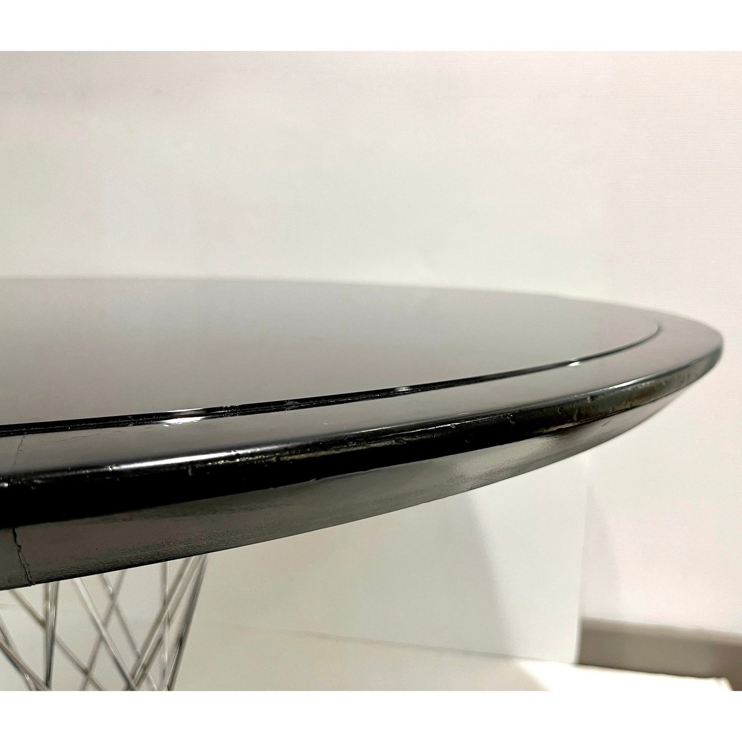 1960s Vintage Isamu Noguchi Black Laminated Round Dining / Entry Table for Knoll