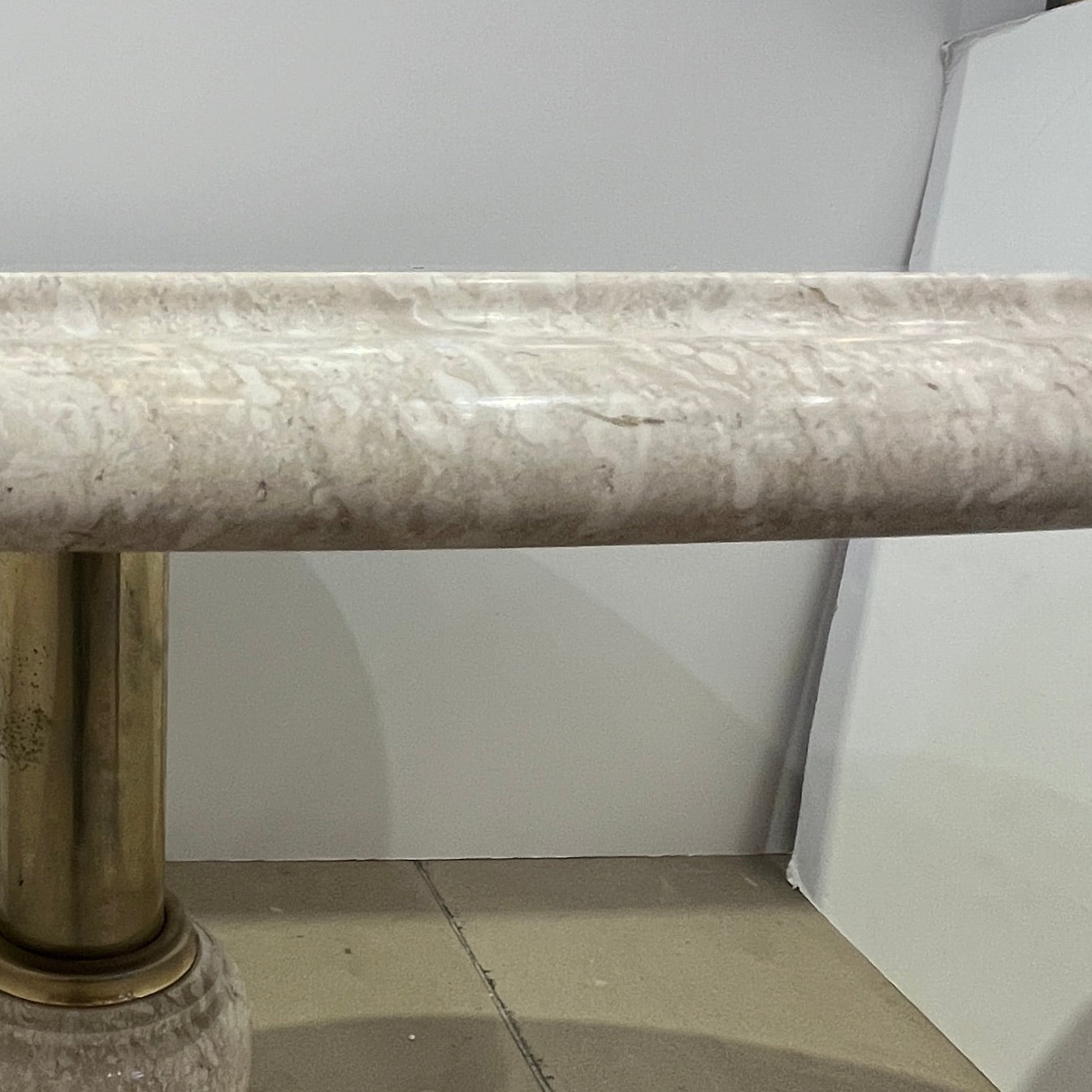 Italian Vintage Neoclassical Hollywood White Marble Center Table Brass Swan Base