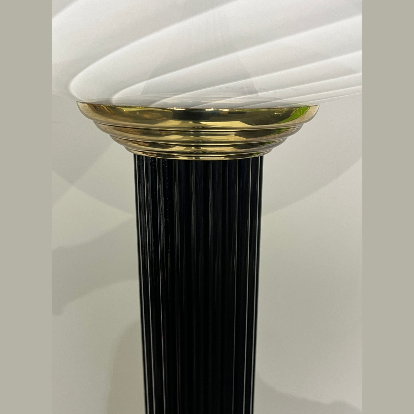 1950s Antique Art Deco Design White Murano Glass Black Lacquered Wood Floor Lamp