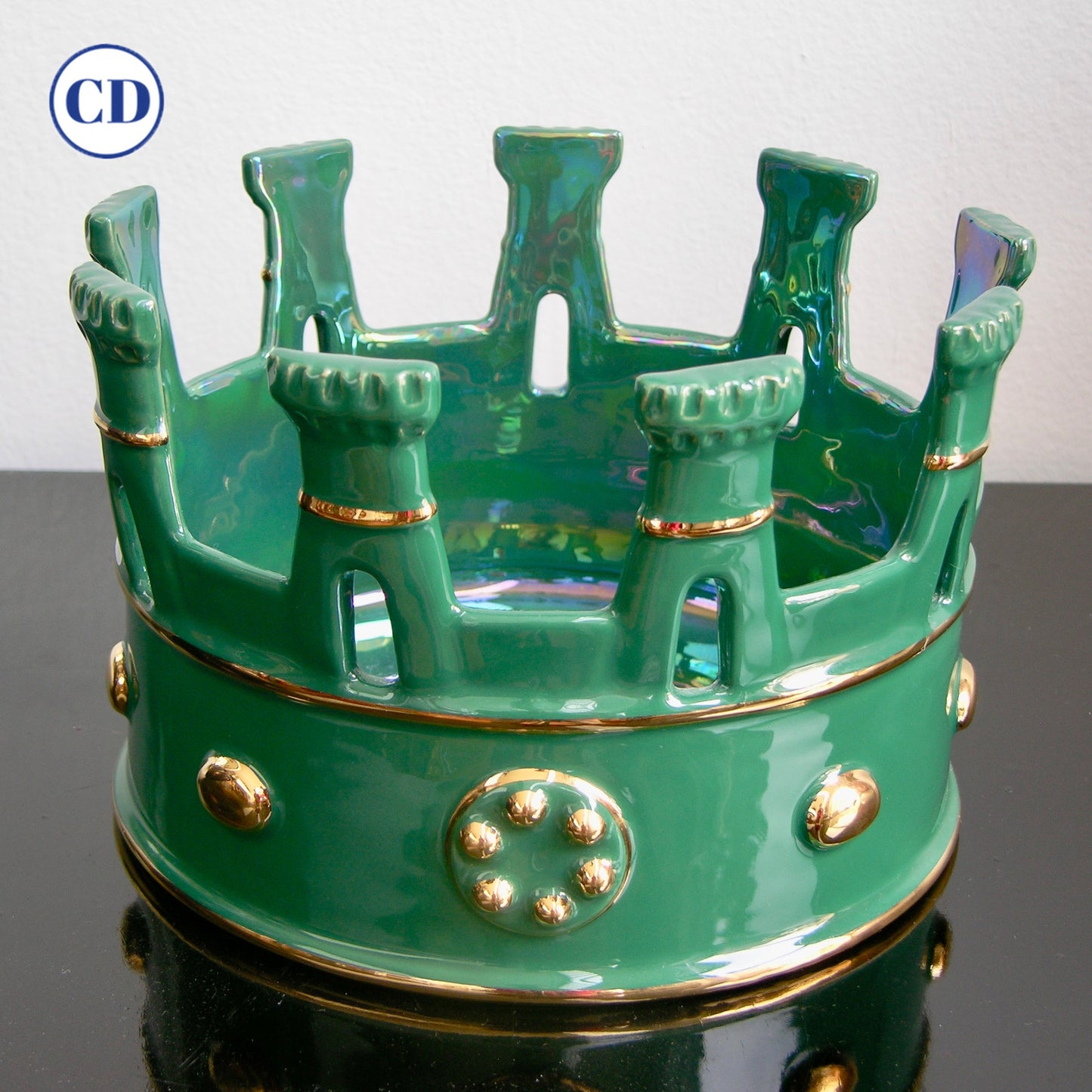 Contemporary Italian Hunter Green Majolica Crown Bowl with Pure Gold Accents