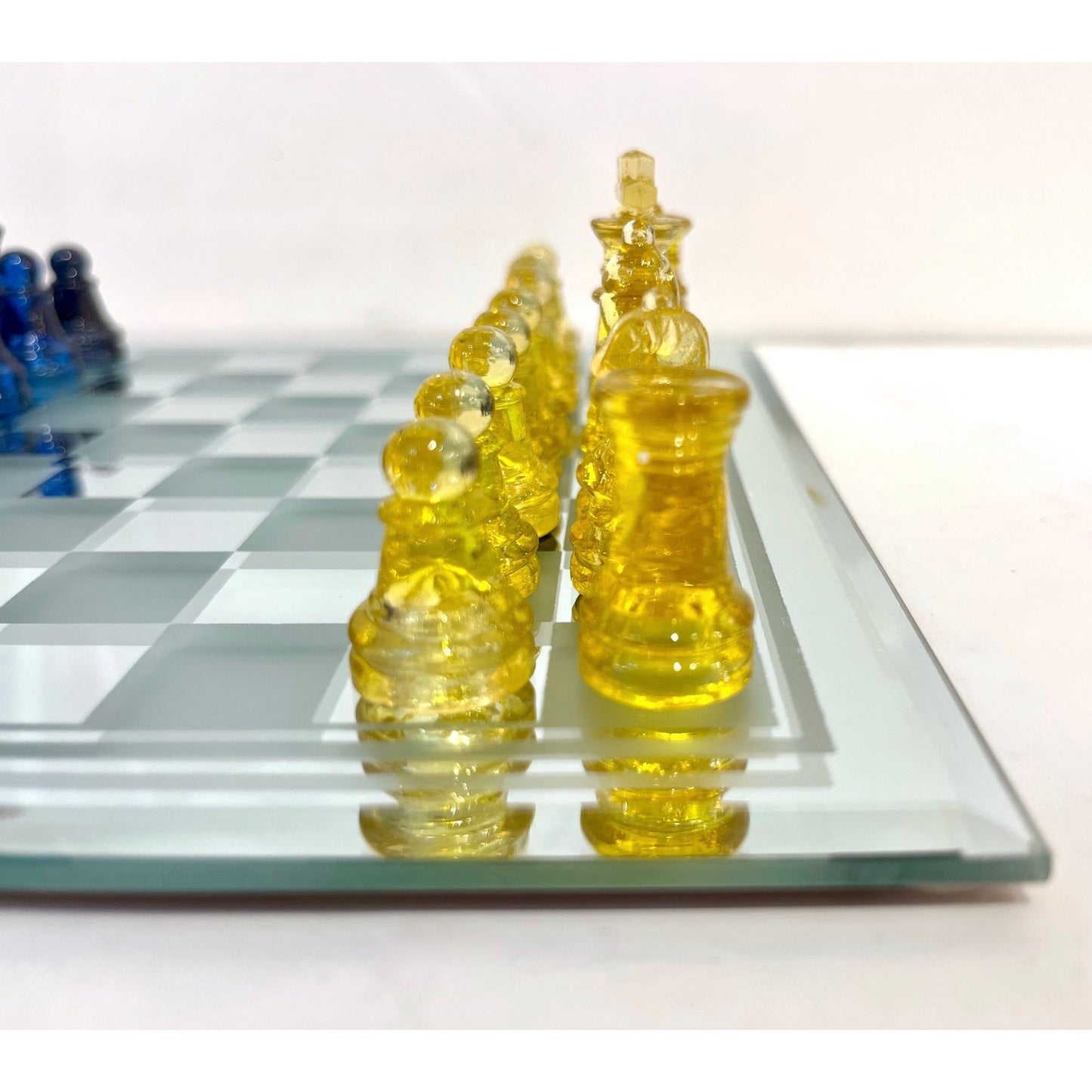 Contemporary Minimalist Blue & Yellow Murano Glass Chess Set on Mirrored Board