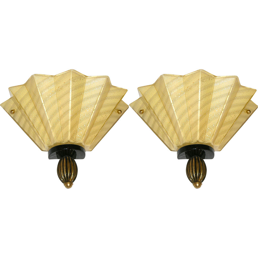 1950s Aureliano Toso Pair of Gold Fan-Shaped Murano Glass Sconces
