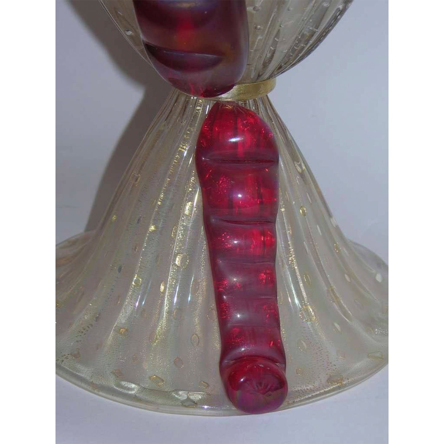 Barovier e Toso Grand Pair of Pearlized Murano Glass Table Lamps with Red Accents